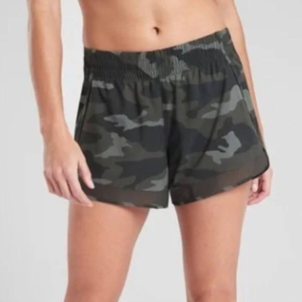 NWT ATHLETA Printed Mesh Racer Run Short 4” Size XL - Picture 3 of 10